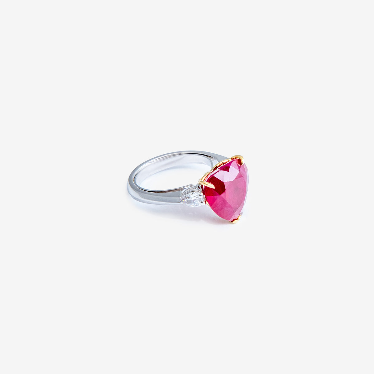 ANELLO RUBINO TAGLIO CUORE