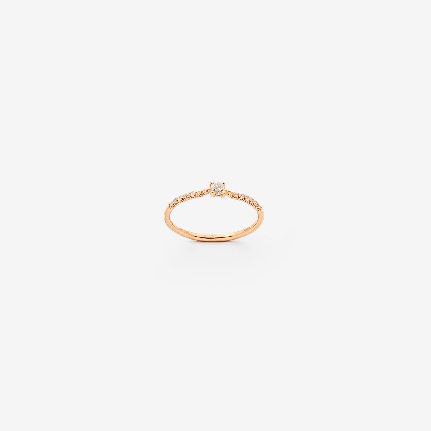 ANELLO IN ORO ROSA CON DIAMANTE CENTRALE