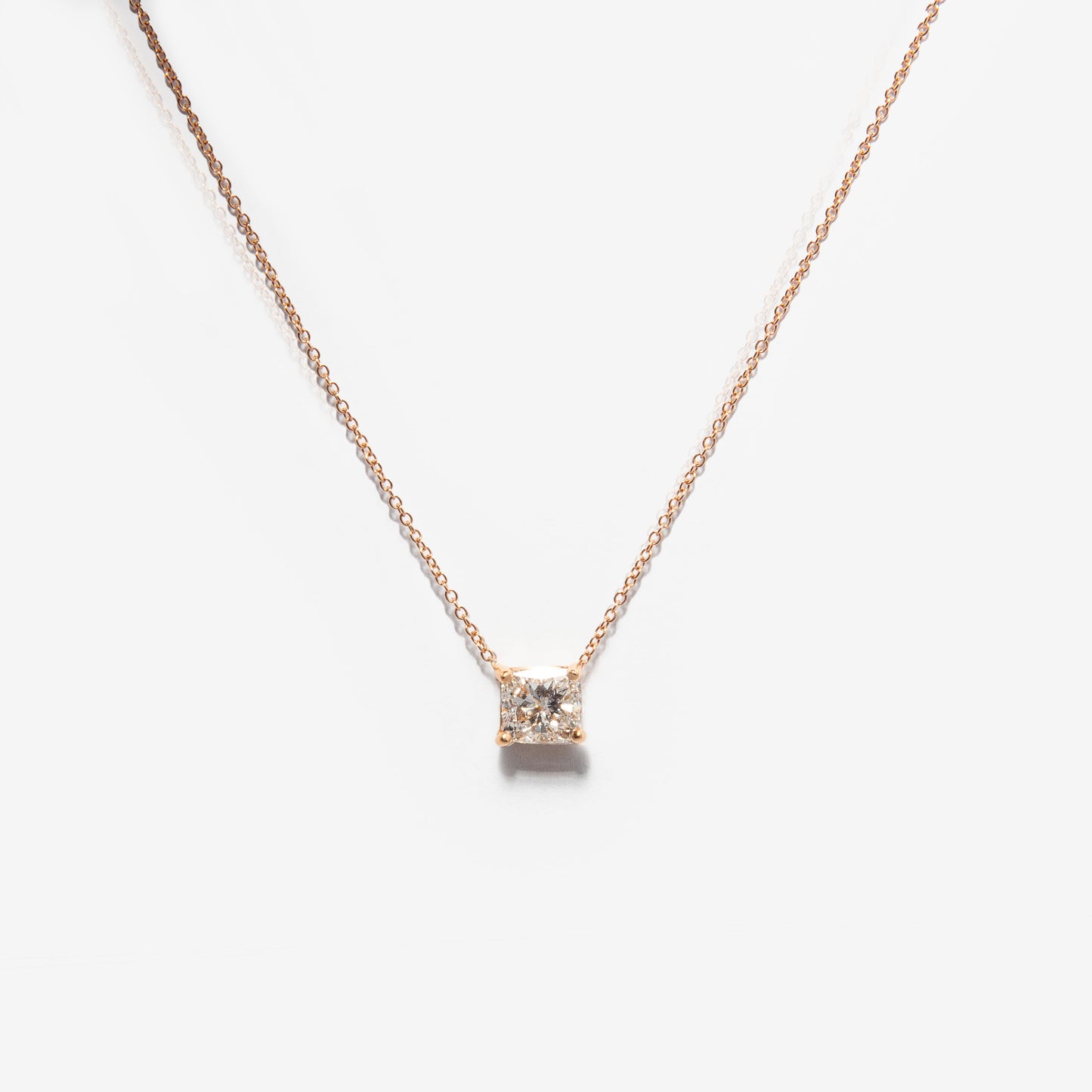 Collana con diamante quadrato