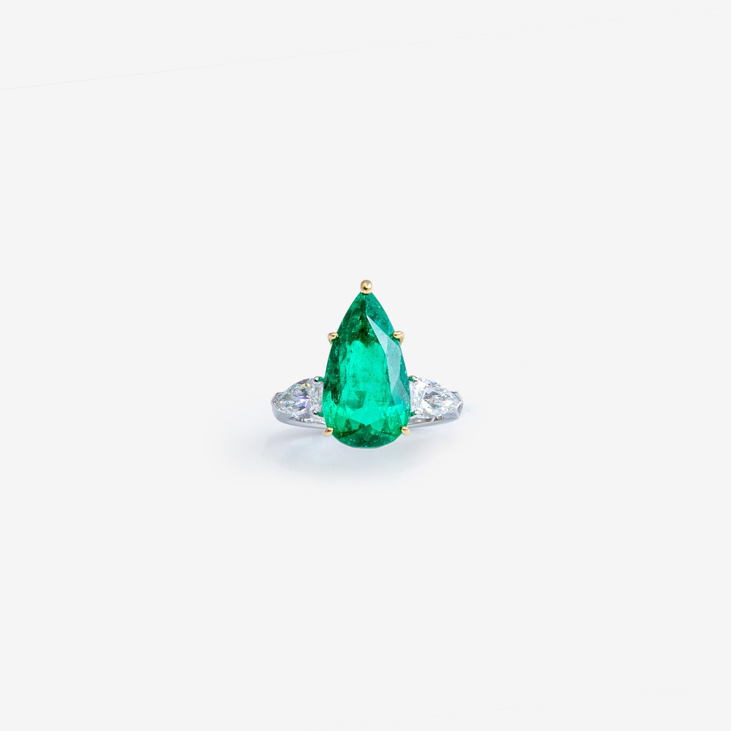 ANELLO CON SMERALDO A GOCCIA