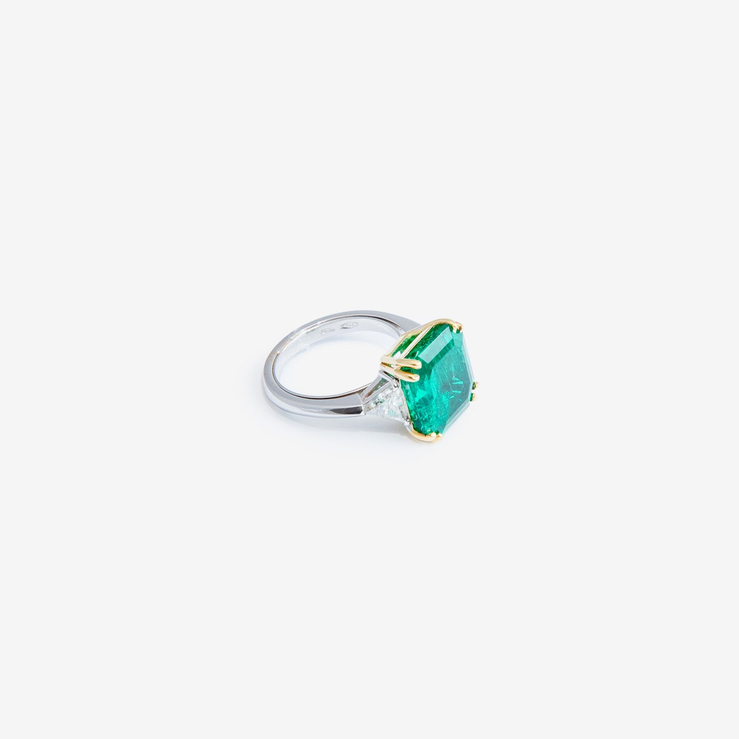 ANELLO CON SMERALDO QUADRATO
