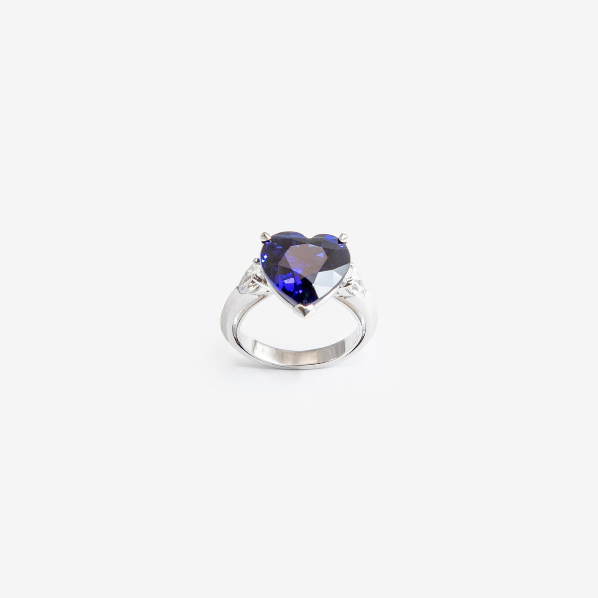 ANELLO ZAFFIRO A CUORE