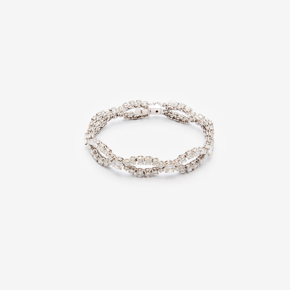 BRACCIALE  trama