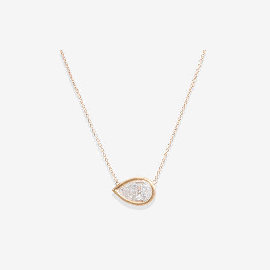 GIROCOLLO CON DIAMANTE A GOCCIA EST-OVEST