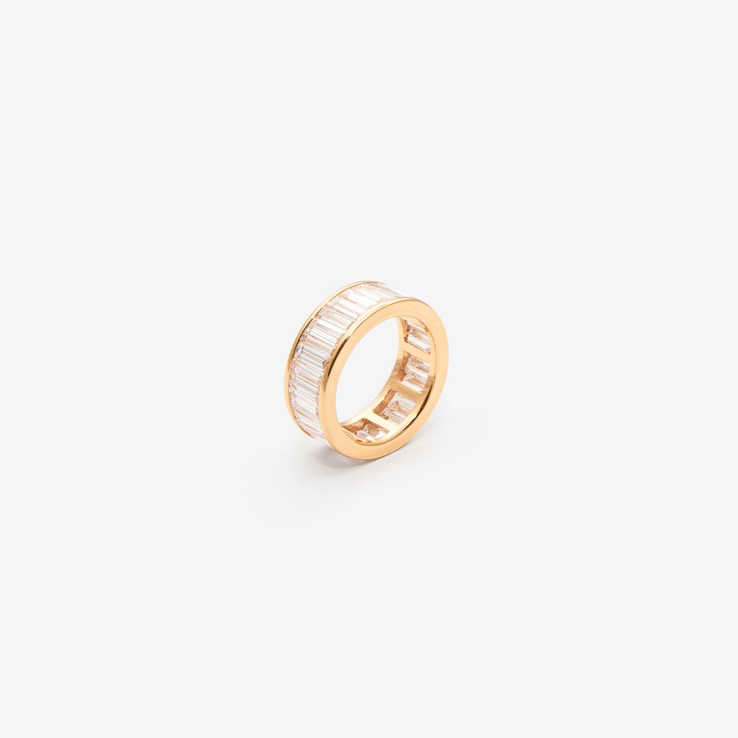 Anello a fascia, con diamanti taglio baguette.