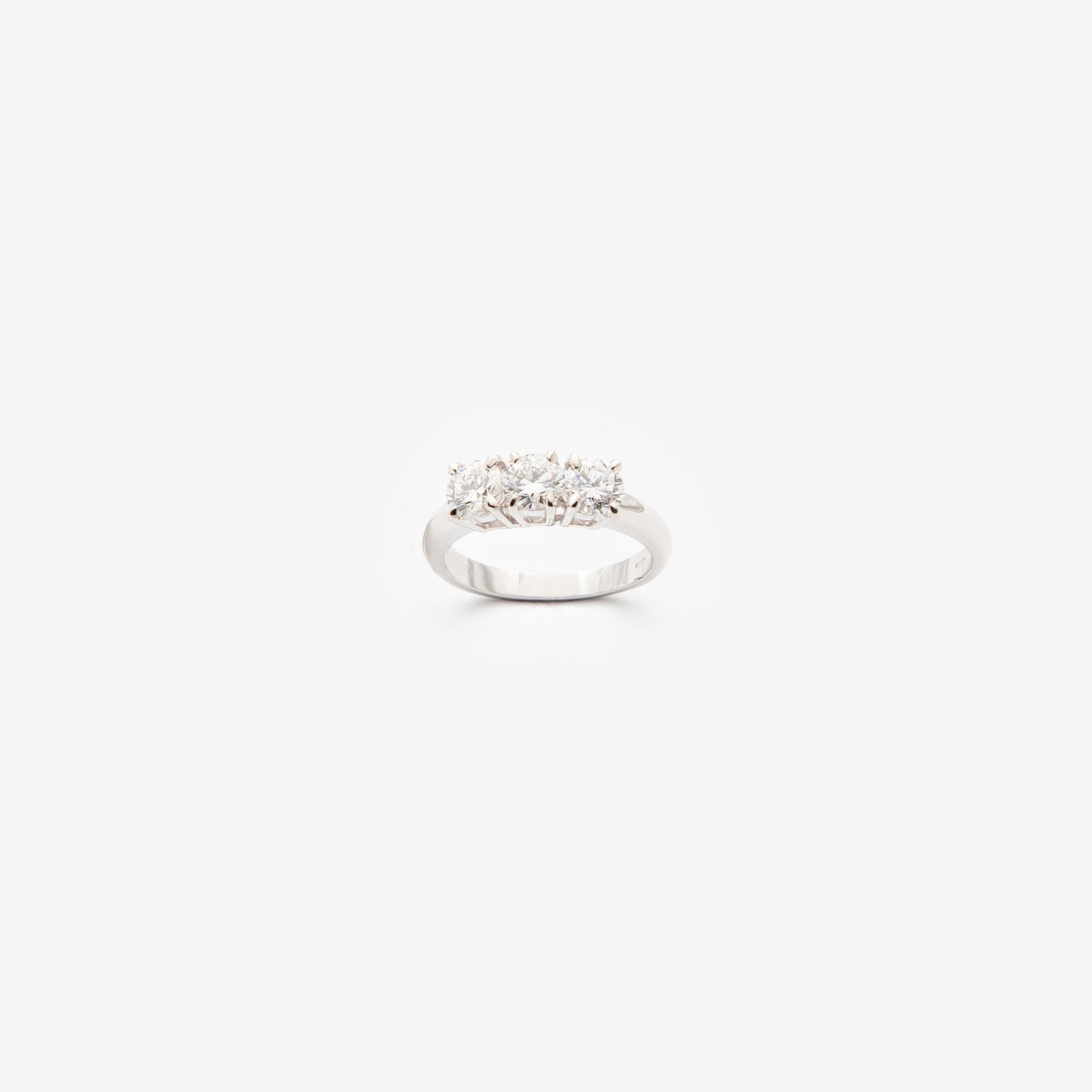 ANELLO TRILOGY DI DIAMANTI
