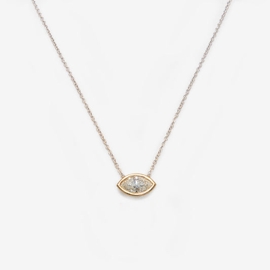 Collana con diamante taglio navette